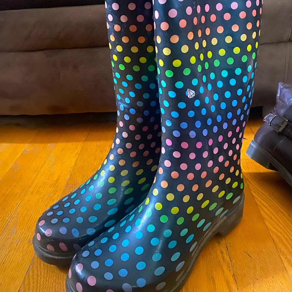 Rain boots! Size 6